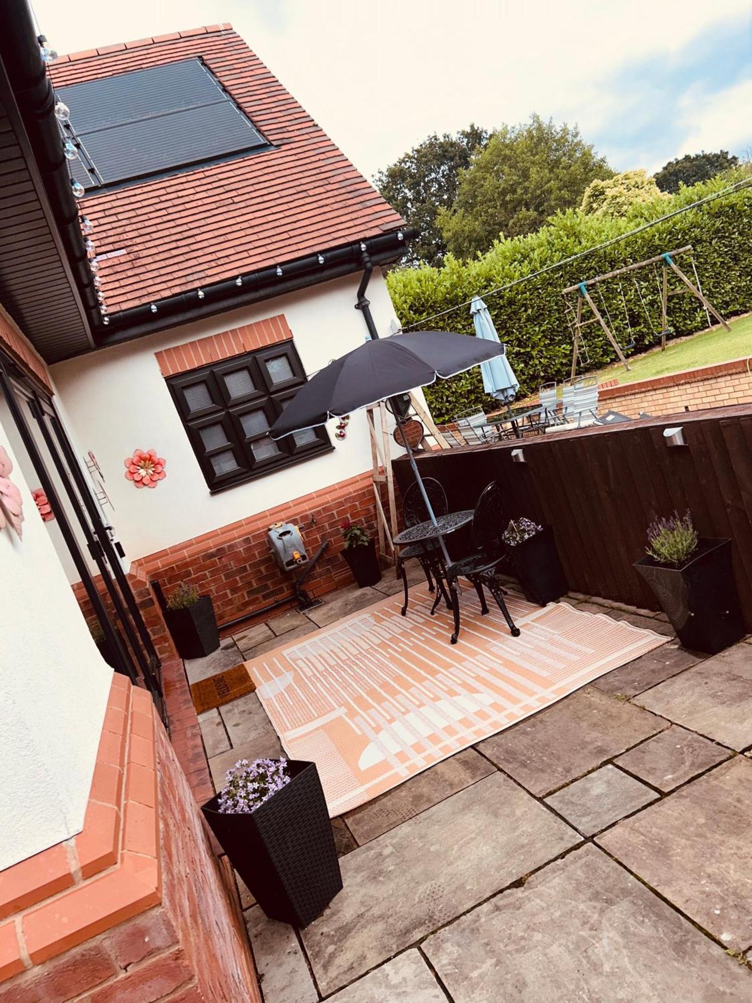 Claverley Hideaway Apartment Bridgnorth Wolverhampton Exterior photo